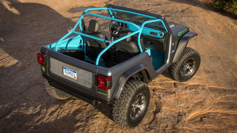  Jeep 4SPEED Concept (JL) 2018 года  (фото 22 из 39)